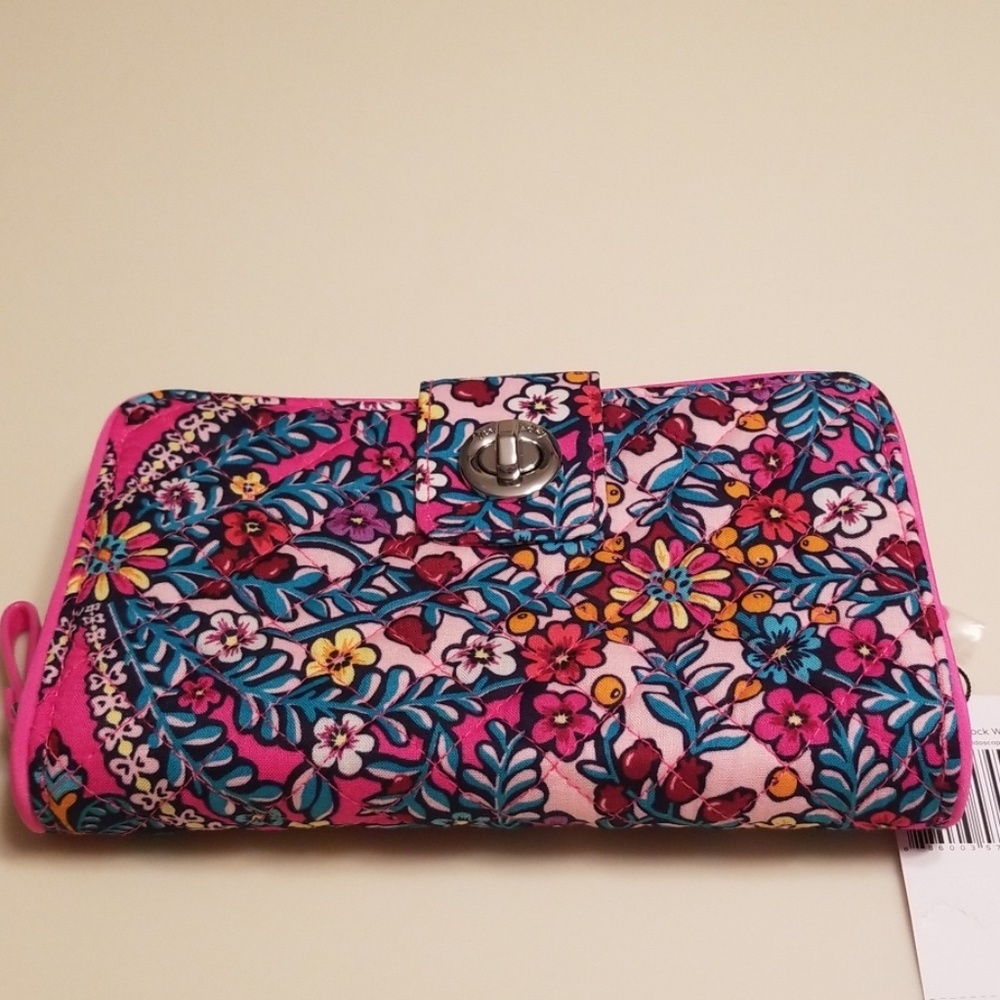 Vera Bradley Iconic RFID Turnlock Wallet*